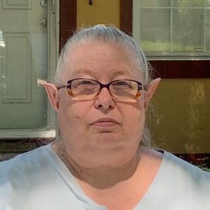 Meet your Posher, Cynthia